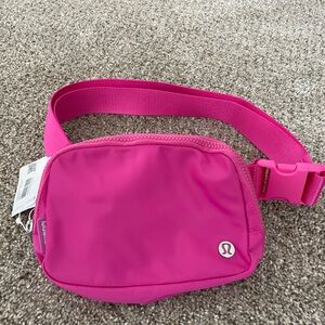 Lululemon Everywhere Belt Bag - Sonic Pink NWOT